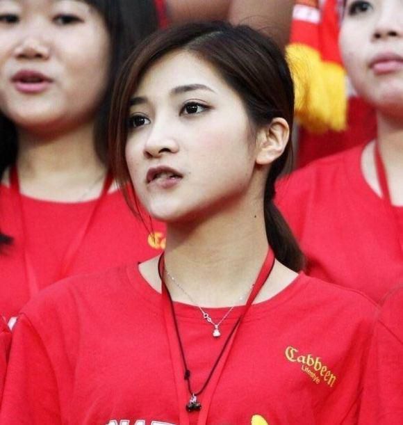 艳妇荡乳在线观看